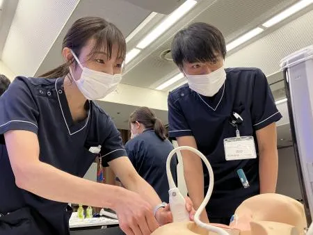 CVC挿入手技に関する実践トレーニングの様子4